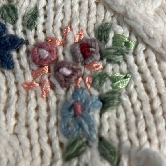 VTG American Weekend M Ivory Floral Embroidered Cable Knit Sweater Cottage Core - Picture 9 of 9